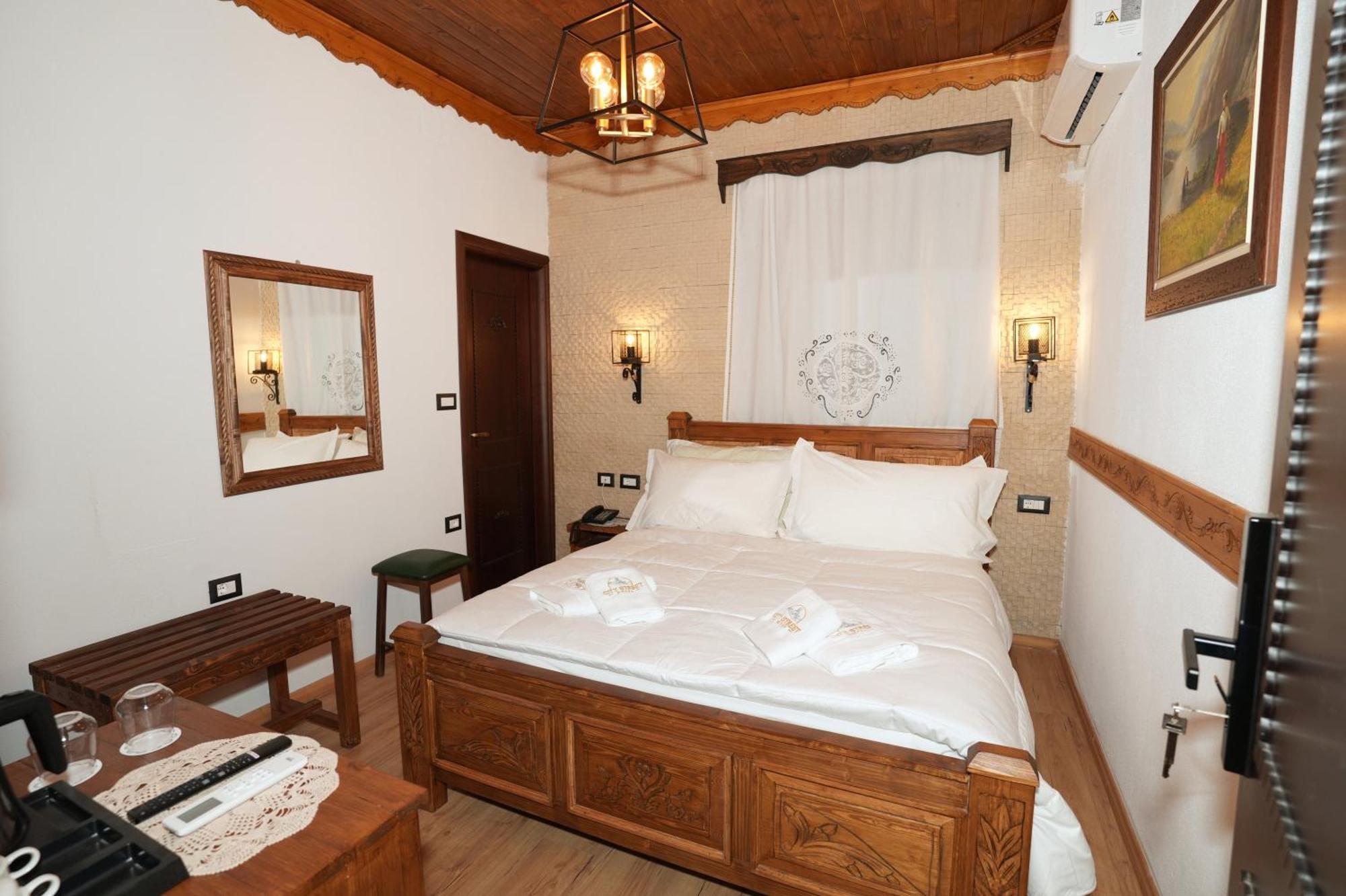 City Street Hotel Gjirokaster Exterior photo