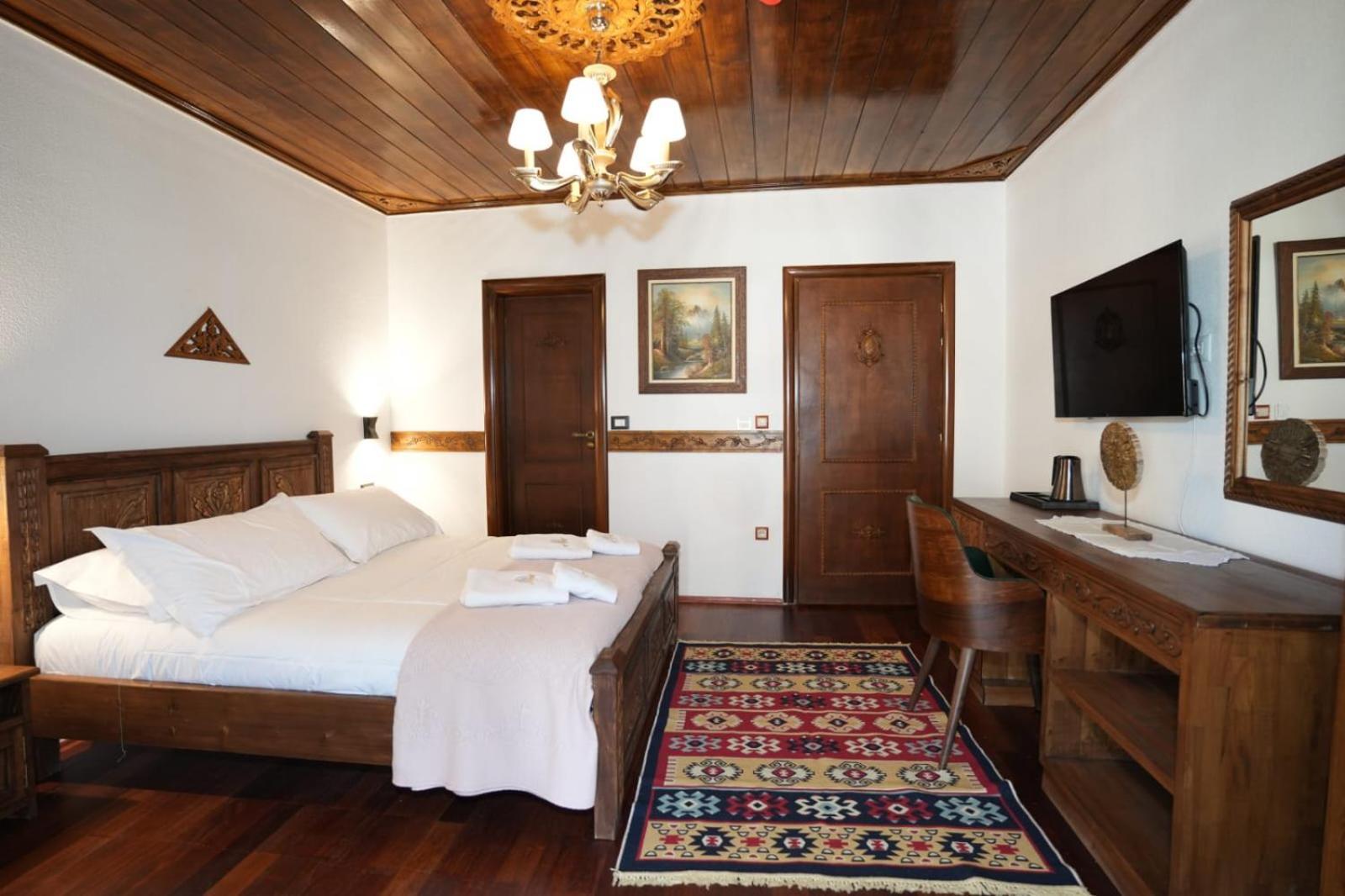 City Street Hotel Gjirokaster Exterior photo